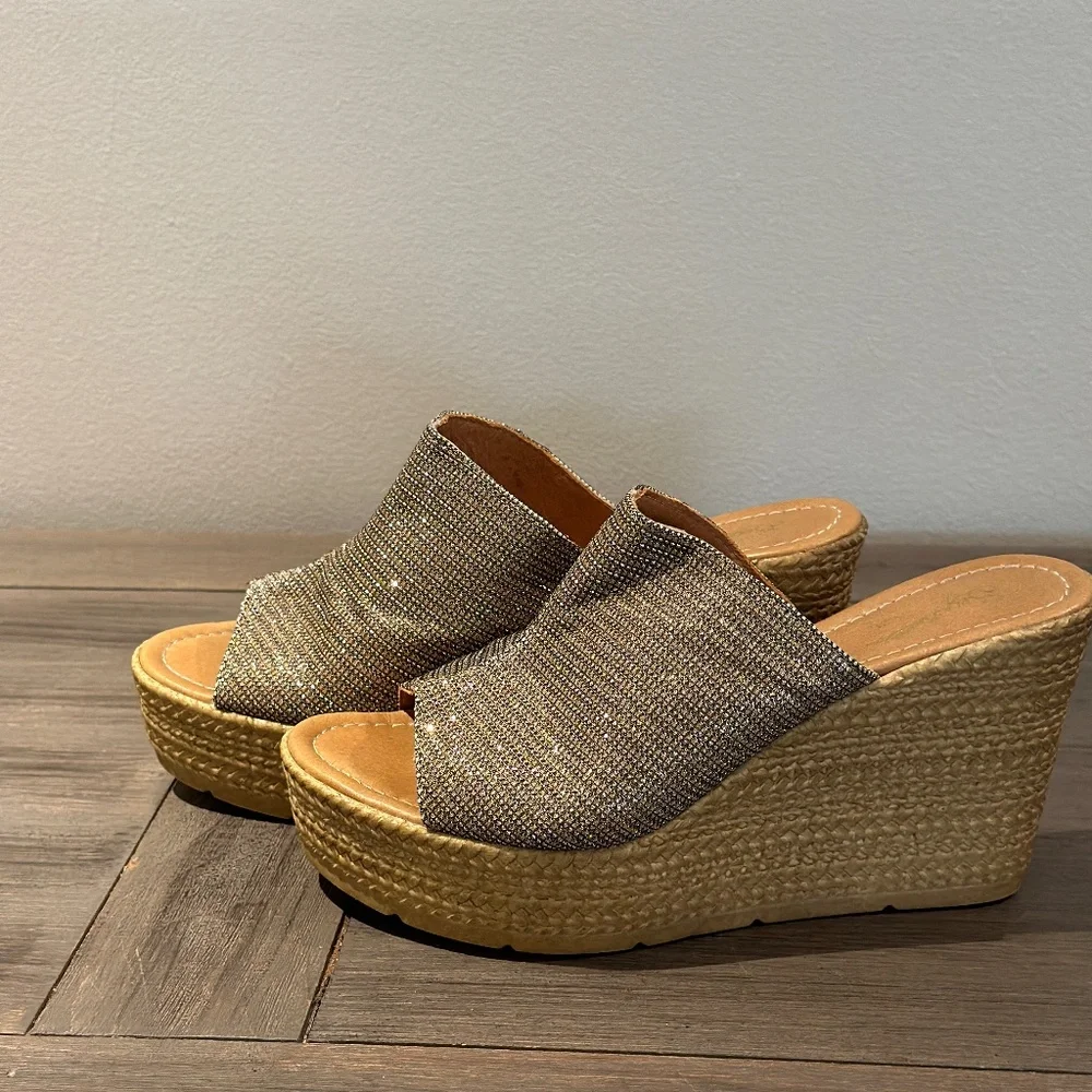 Seychelles Sparkle Wedge Sandals - Picture 2 of 7